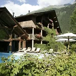 Le Hameau 1er 5*