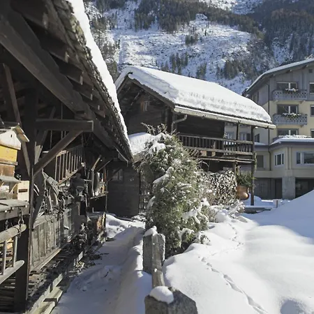 Hotel Le Hameau 1er - Relais & Chateaux