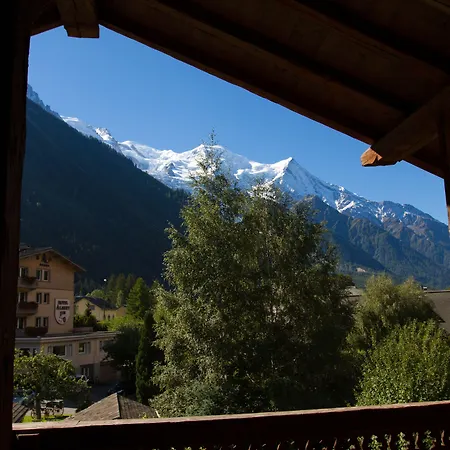 فندق Le Hameau 1er - Relais & Chateaux