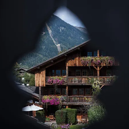 فندق Le Hameau 1er - Relais & Chateaux 5*